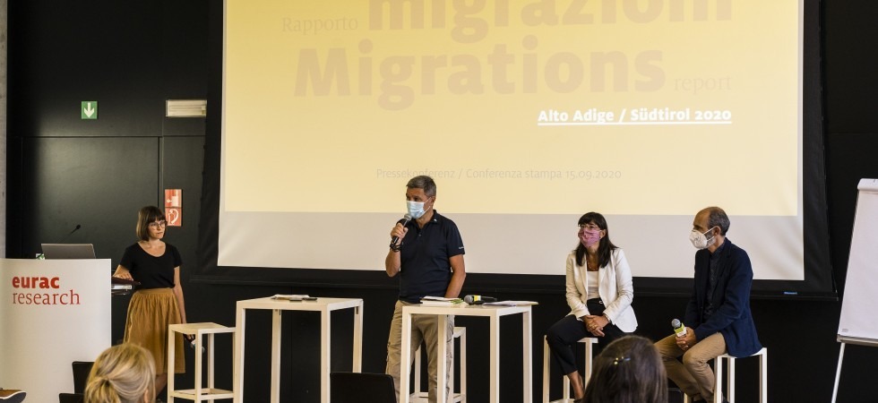“Chi è diverso da chi?”: Eurac Research pubblica il “Rapporto sulle migrazioni Alto Adige 2020”